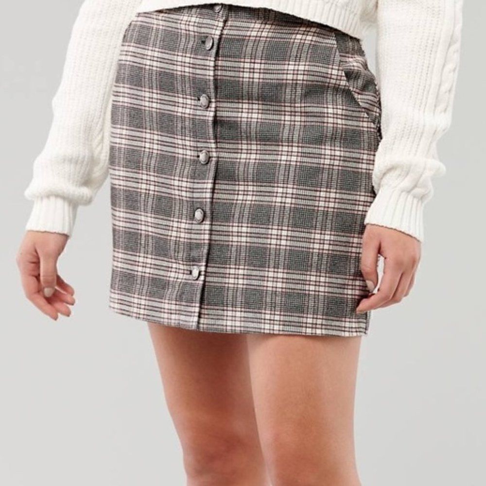 NWT - Hollister Plaid "Ultra High Rise" Skirt w/Button Front - Medium